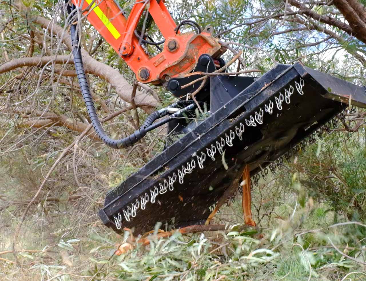 EXCAVATOR BRUSH CUTTER