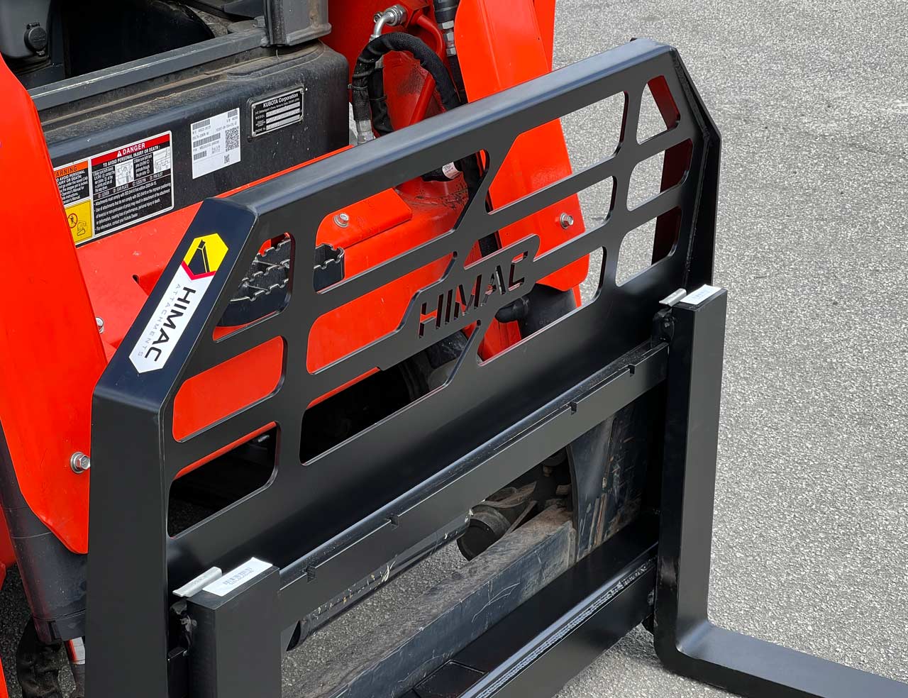 SKID STEER PALLET FORKS