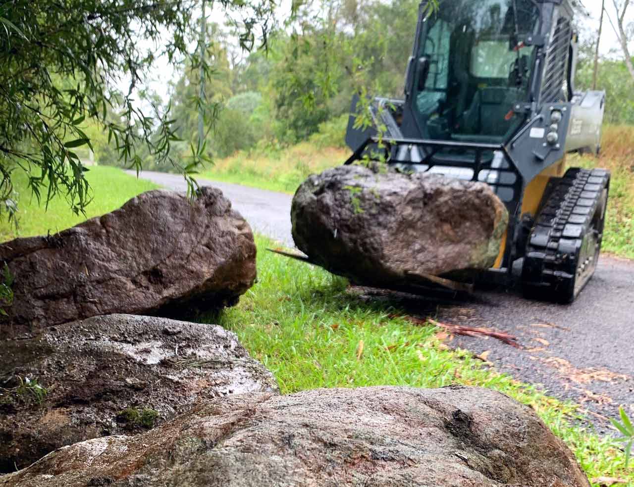 SKID STEER PALLET FORKS