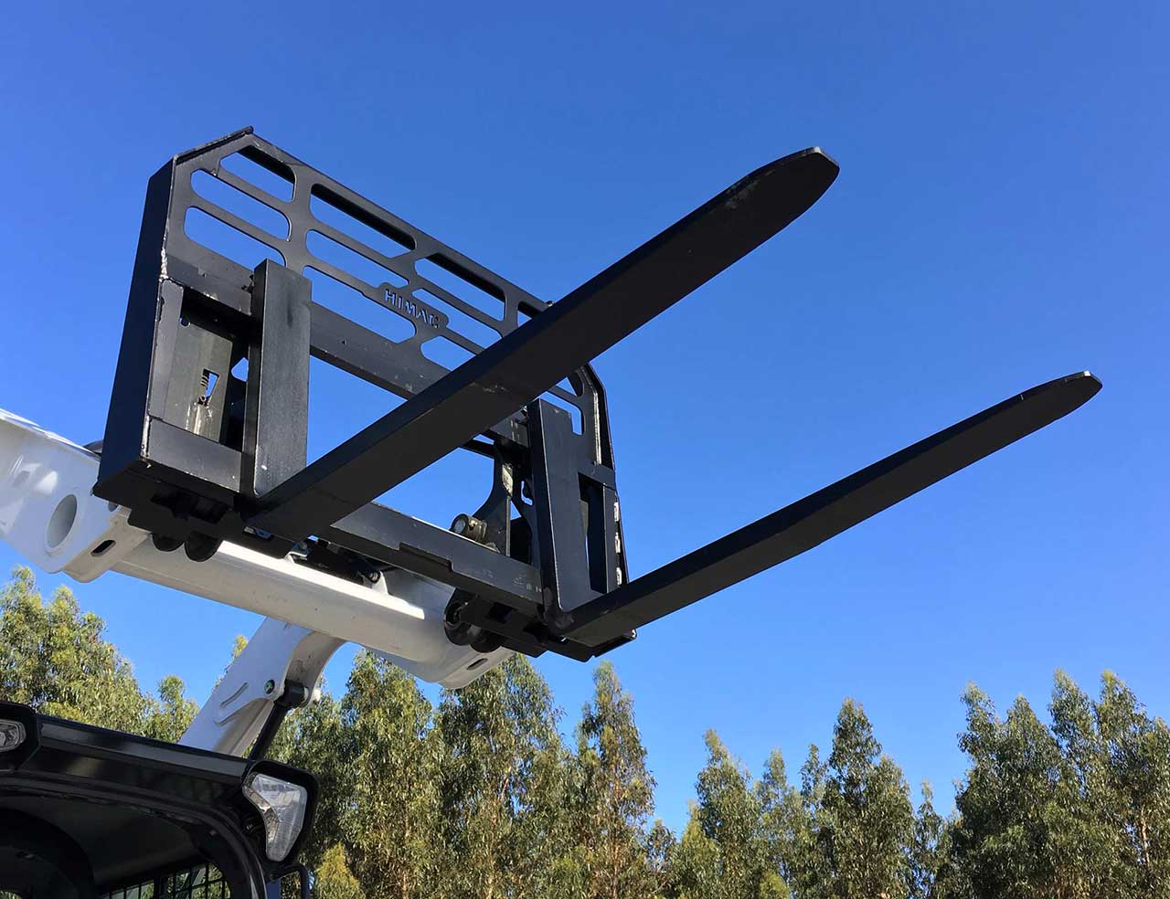 SKID STEER PALLET FORKS